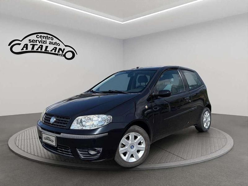 Usata Fiat Punto Dynamic 69 CV (50 kW) 2005 Nero Utilitaria
