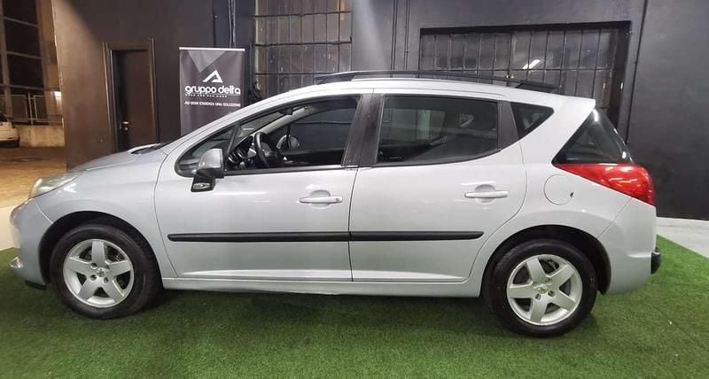 Usata Peugeot 207 73 CV (53 kW) 2009 Argento Station wagon