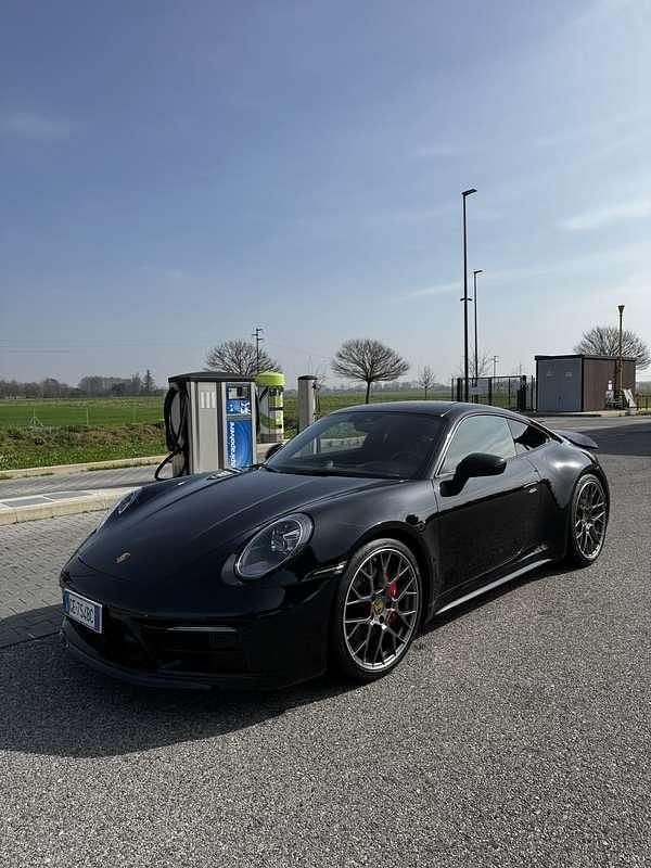 Usata Porsche 992 450 CV (330 kW) 2020 Nero Coupé