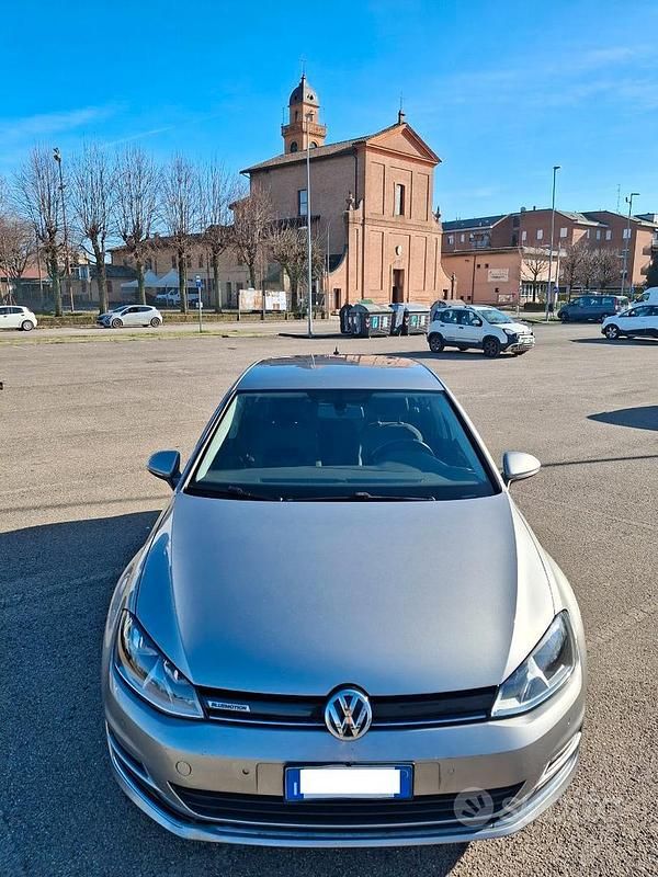 Usata VW Golf VII Highline 110 CV (80 kW) 2016 Grigio Berlina
