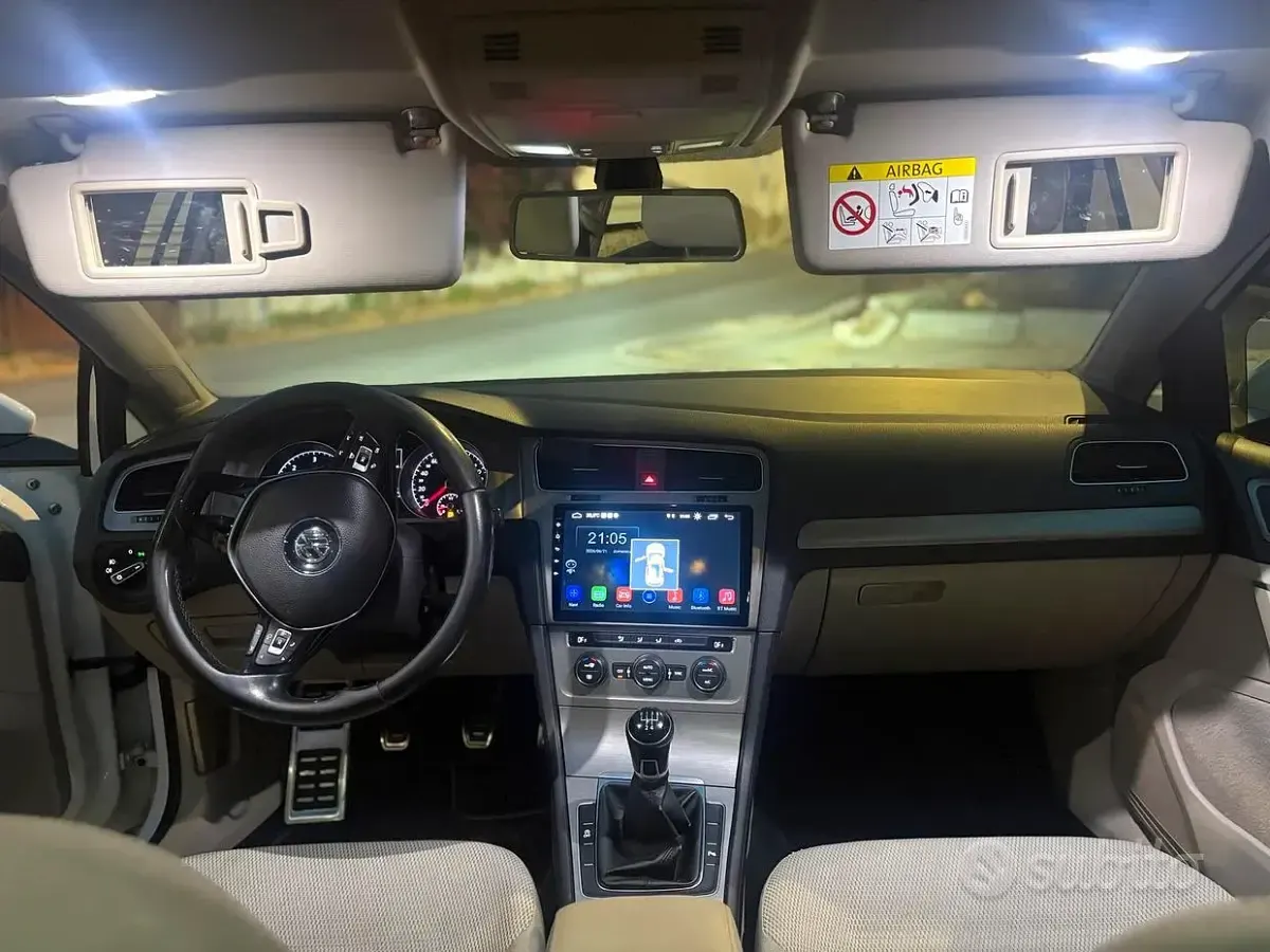 Usata VW Golf VII 110 CV (80 kW) 2016 Viola Berlina