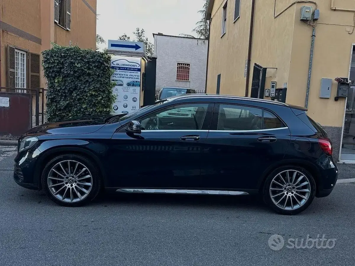 Occasion Mercedes GLA220 Premium 177 ch (130 kW) 2018 Bleue SUV