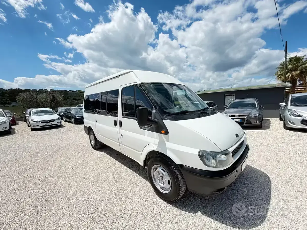 Occasion Ford Transit 125 ch (91 kW) 2002 Blanc Monospace