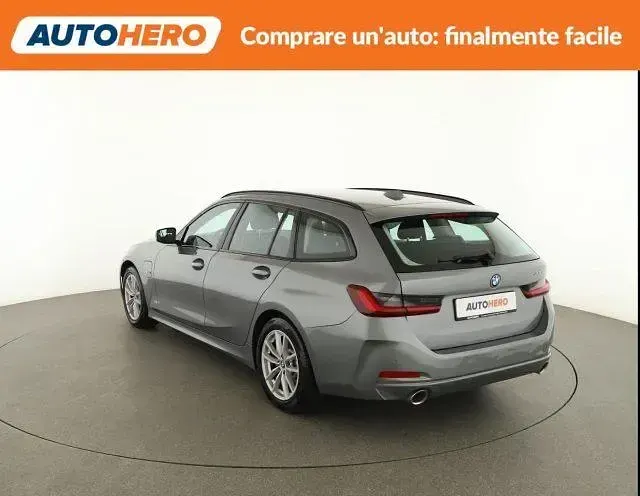 Usata BMW 330 183 CV (134 kW) 2023 Grigio Station wagon