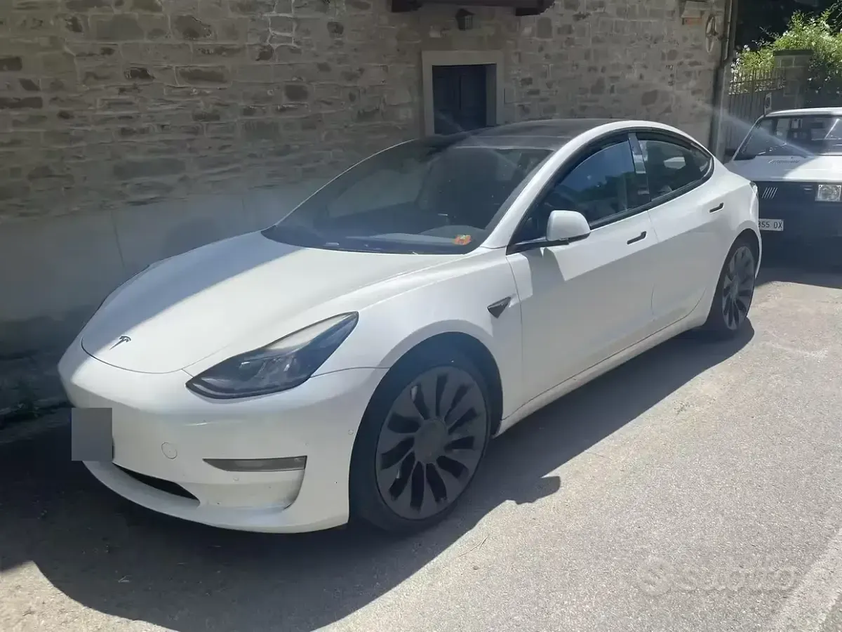 Usata Tesla Model 3 Performance 155 kW (211 CV) 2021 Bianco Berlina