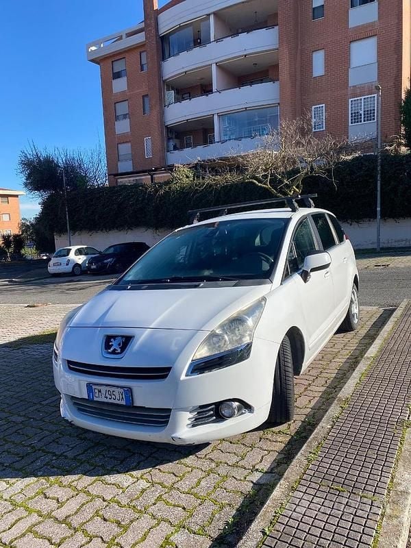 Usata Peugeot 5008 150 CV (110 kW) 2012 Bianco Monovolume
