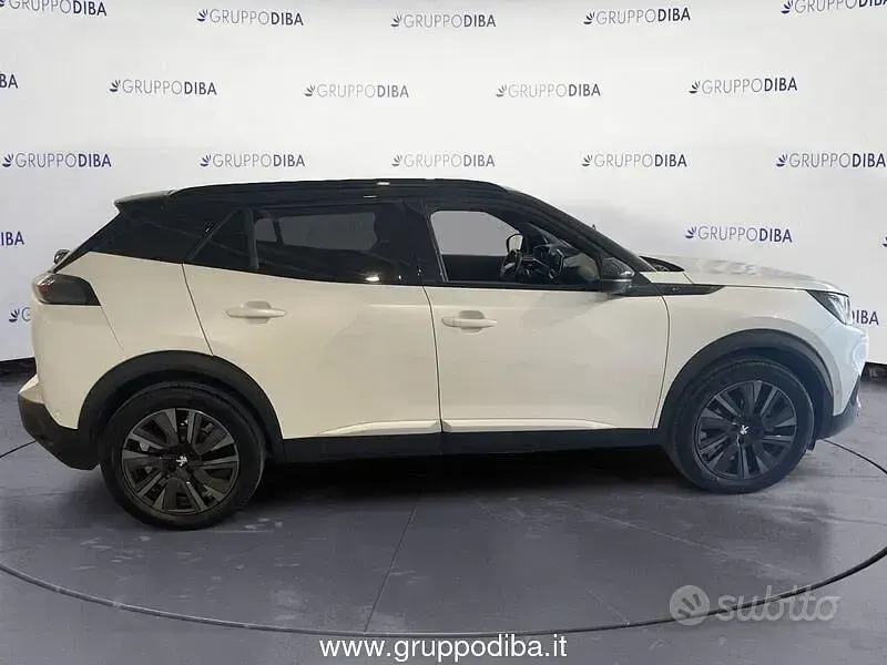 Usata Peugeot e-2008 GTi 56 kW (77 CV) 2021 Bianco SUV