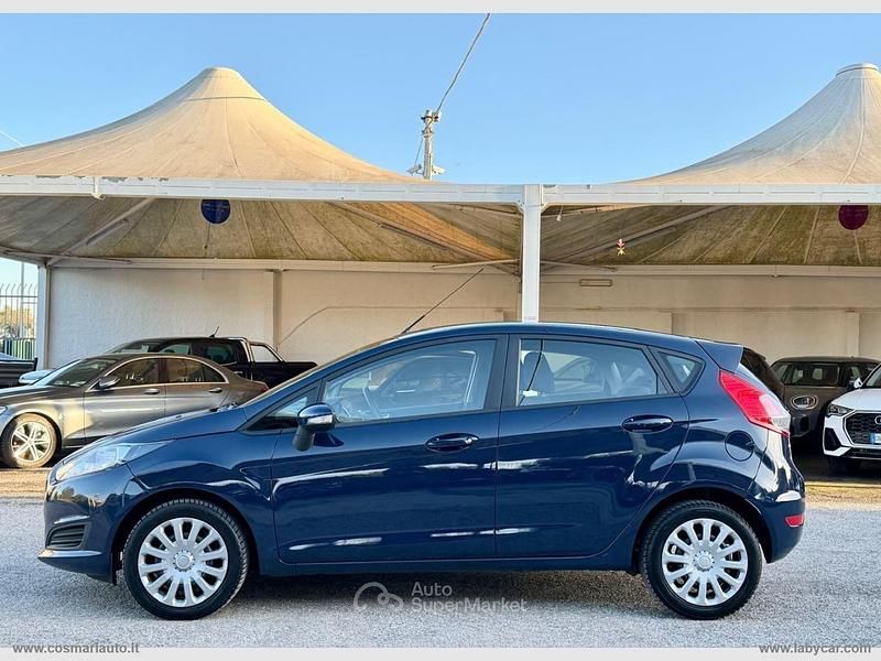 Usata Ford Fiesta 95 CV (69 kW) 2016 Blu Berlina