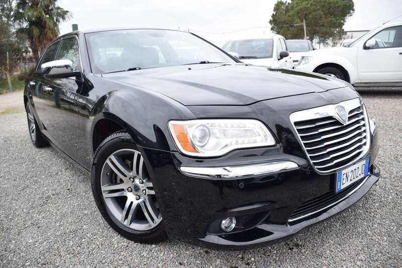 Usata Lancia Thema Platinum 190 CV (139 kW) 2012 Nero Berlina