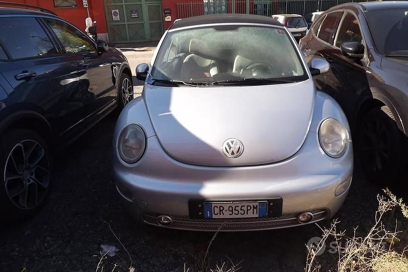 Usata VW New Beetle 101 CV (74 kW) 2005 Grigio Utilitaria