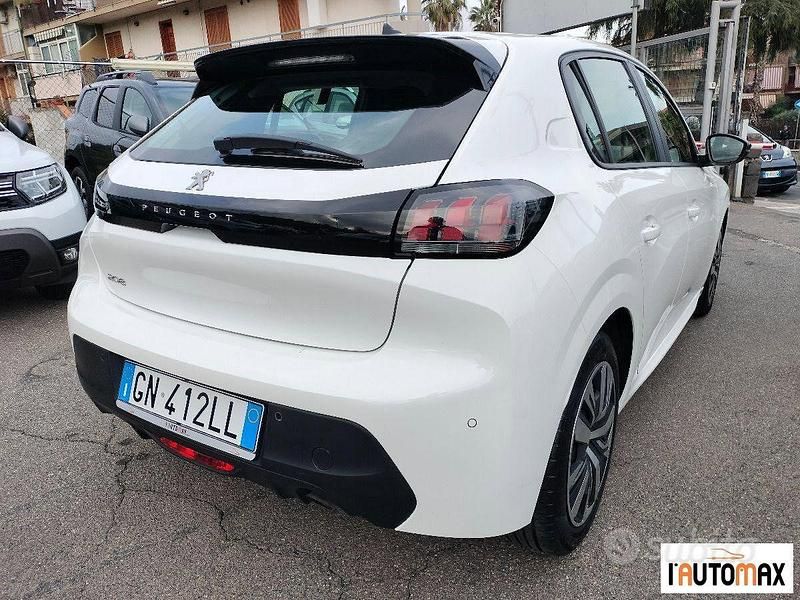 Usata Peugeot 208 Active 100 CV (73 kW) 2023 Bianco Utilitaria