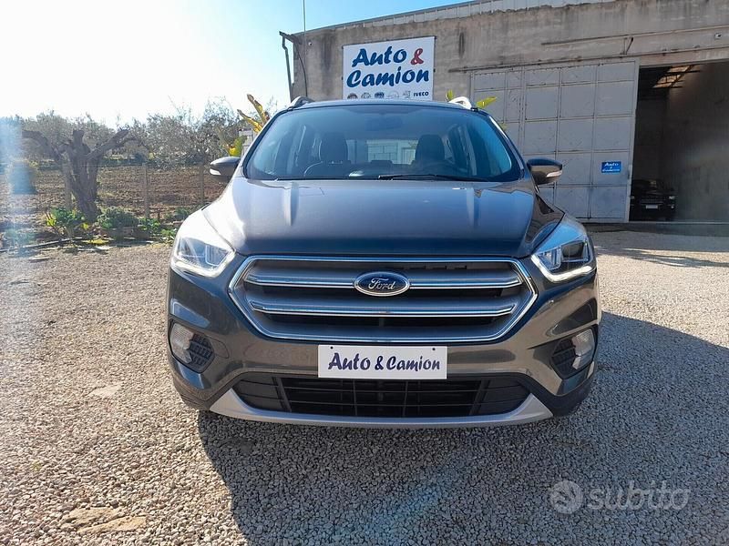 Usata Ford Kuga S 150 CV (110 kW) 2019 Grigio SUV