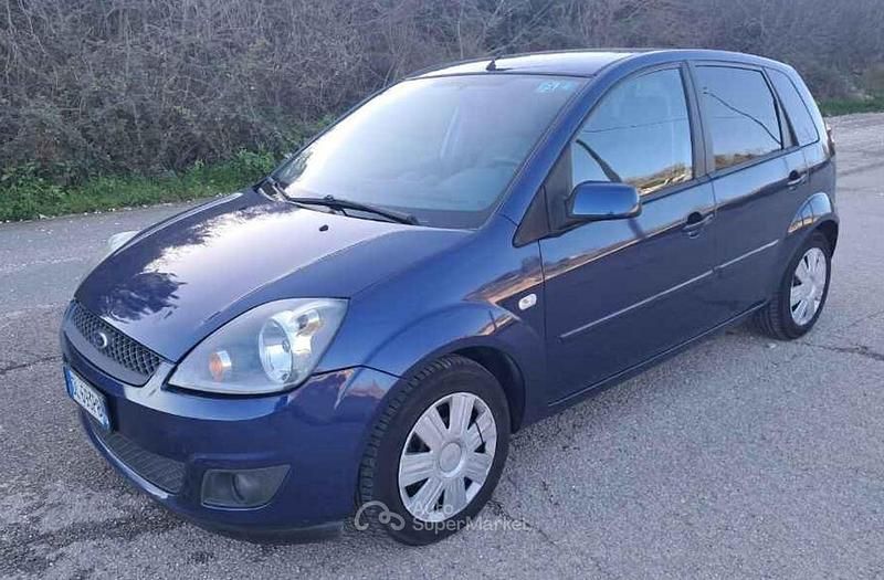 Usata Ford Fiesta 68 CV (50 kW) 2008 Blu Berlina