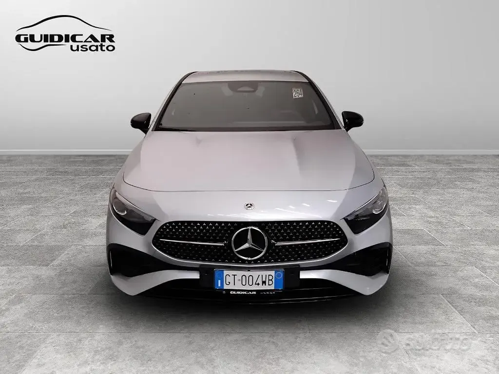 Begagnad Mercedes A180 Advanced Plus 116 HK (85 kW) 2024 Silver Sedan