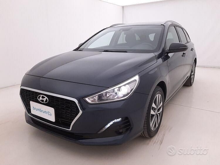 Blu Usata 2020 Hyundai i30 Station wagon | 9790 € (Super prezzo) - Immagine 1/4