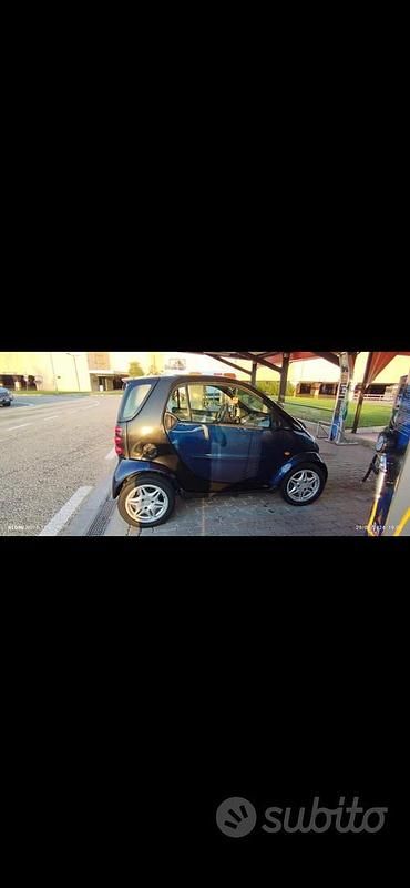 Usata Smart ForTwo Coupé 61 CV (44 kW) 2006 Utilitaria