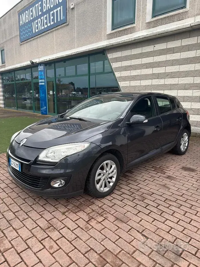 Usata Renault Mégane III 90 CV (66 kW) 2013 Nero Berlina
