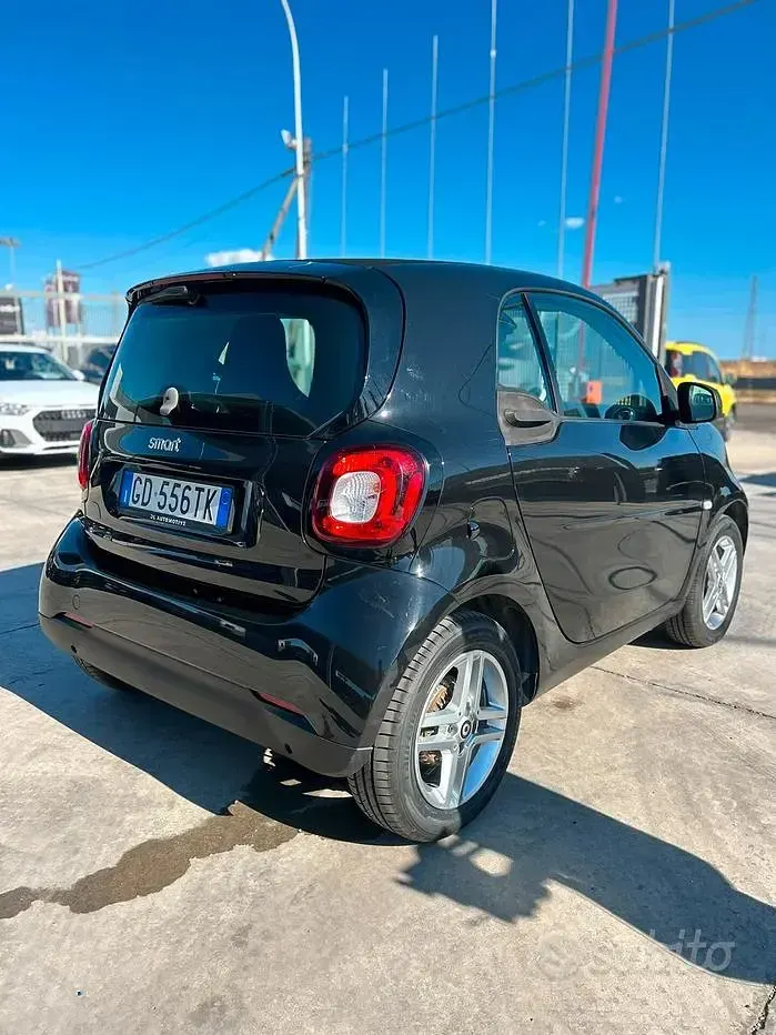 Usata Smart ForTwo Electric Drive Pure 41 kW (56 CV) 2020 Nero Berlina