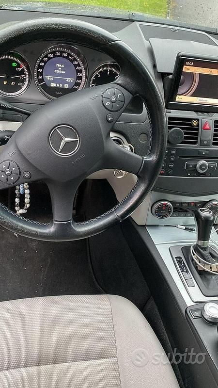Usata Mercedes C220 170 CV (125 kW) 2009 Nero Station wagon