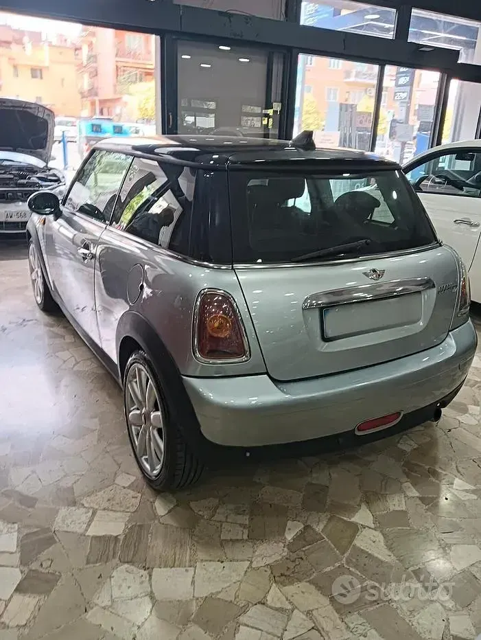 Usata Mini Cooper D Pepper 109 CV (80 kW) 2007 Grigio Utilitaria