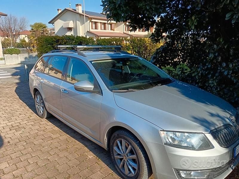 Usata Skoda Octavia G-TEC 110 CV (80 kW) 2016 Grigio Station wagon