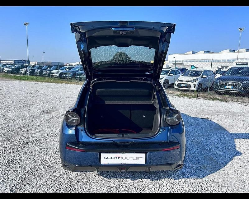 Usata Lancia Ypsilon 61 kW (84 CV) 2024 Grigio Utilitaria