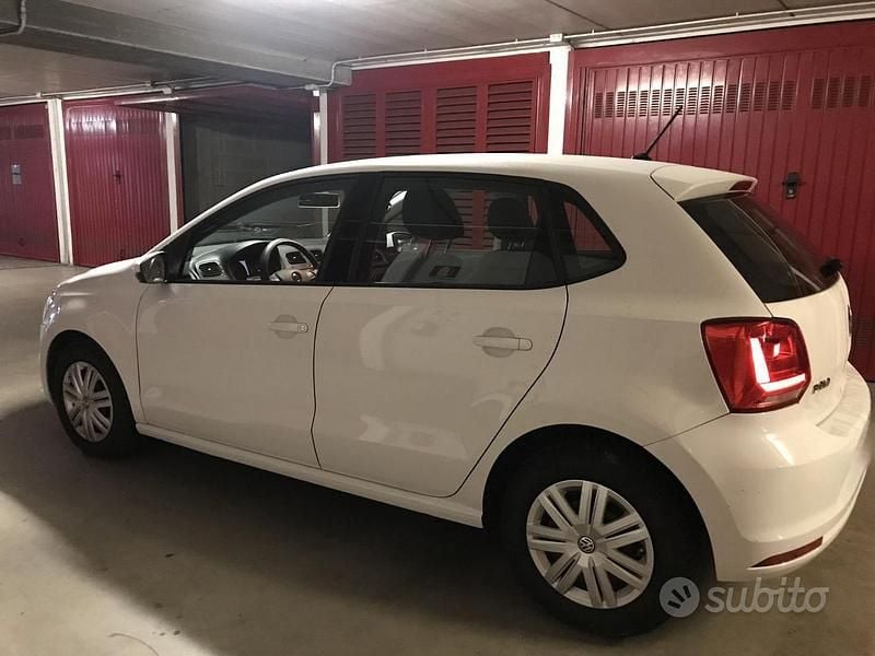 Bianco Usata 2017 VW Polo Trendline Tre volumi | 9500 € (Super prezzo) - Immagine 1/4