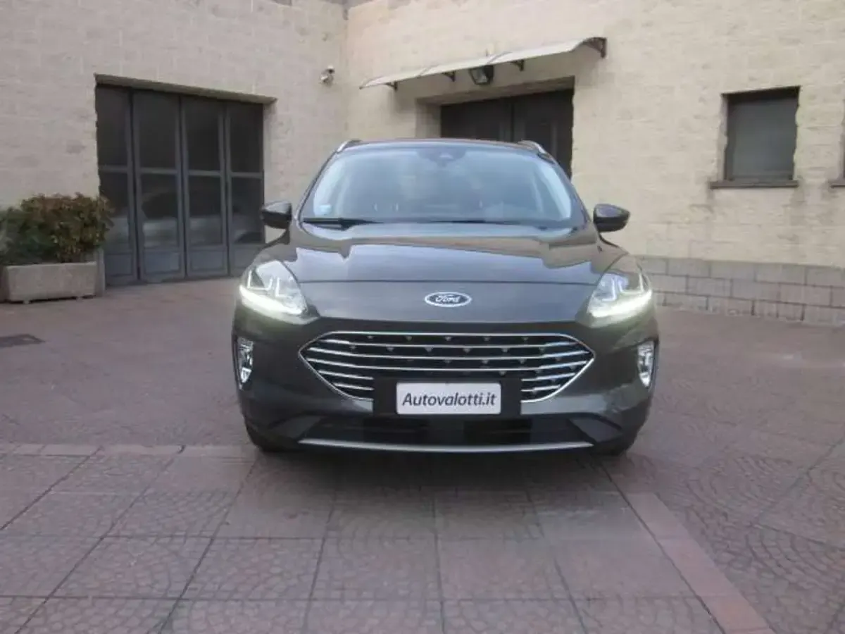 Usata Ford Kuga Titanium 120 CV (88 kW) 2020 Grigio SUV