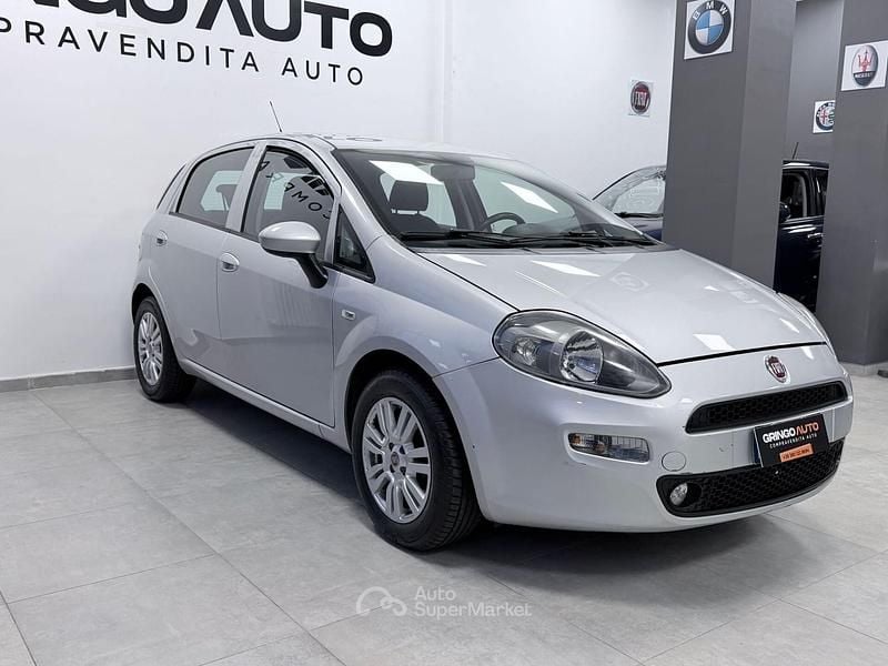 Usata Fiat Punto Lounge 75 CV (55 kW) 2015 Argento Utilitaria