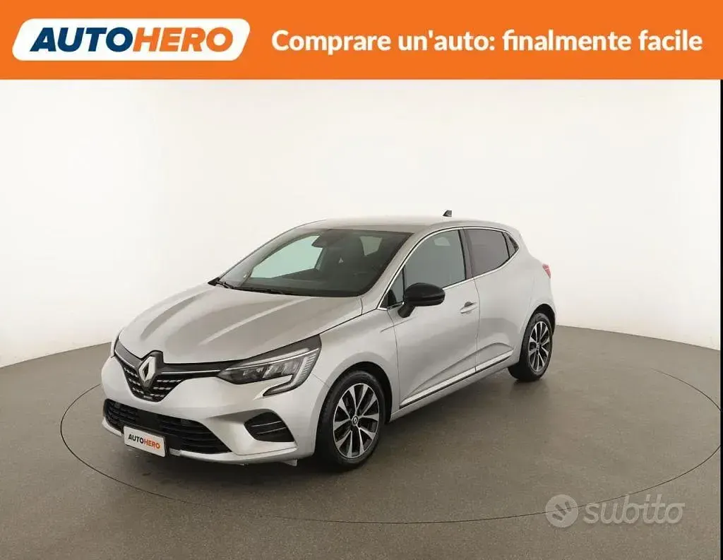 Usata Renault Clio V Techno 90 CV (66 kW) 2023 Grigio Berlina