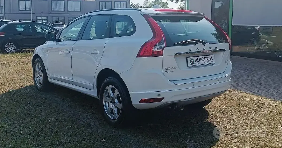 Usata Volvo XC60 150 CV (110 kW) 2016 Bianco SUV
