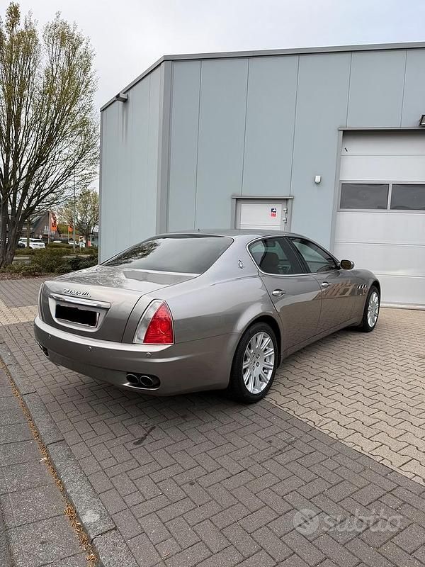 Usata Maserati Quattroporte 400 CV (294 kW) 2004 Grigio Berlina