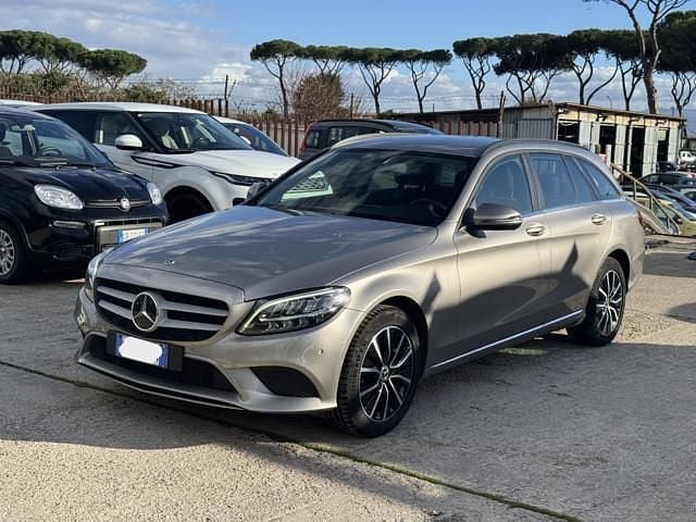 Usata Mercedes C180 Executive 122 CV (89 kW) 2019 Grigio Station wagon