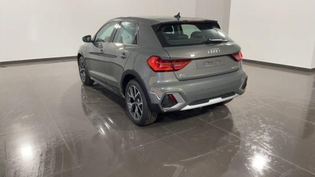 Usata Audi A1 110 CV (80 kW) 2023 Nero metallizzato SUV