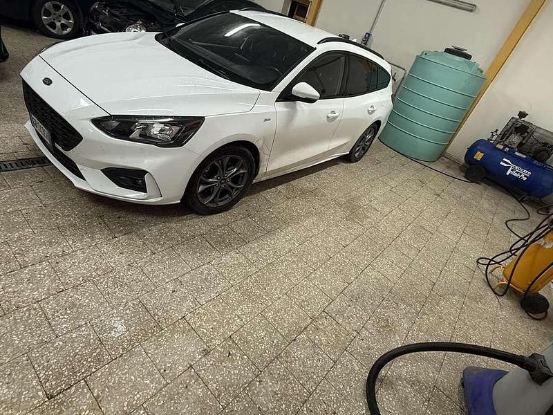 Usata Ford Focus ST-Line 120 CV (88 kW) 2020 Station wagon
