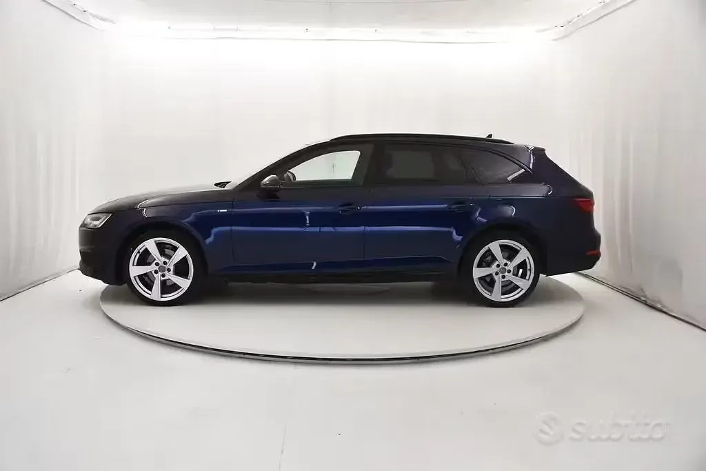 Usata Audi A4 Sport 170 CV (125 kW) 2019 Blu Station wagon