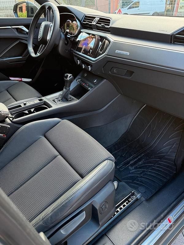 Usata Audi Q3 Sportback S-Line 200 CV (147 kW) 2025 Grigio SUV