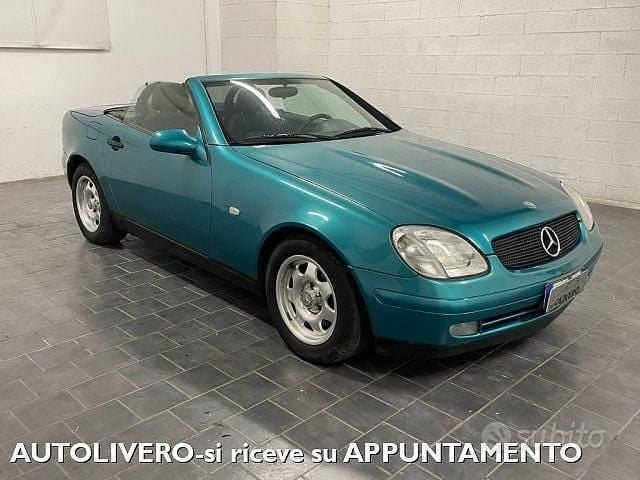 Usata Mercedes SLK200 136 CV (100 kW) 1999 Verde Cabrio
