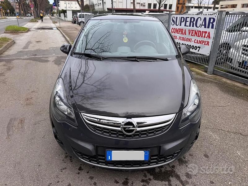 Usata Opel Corsa 85 CV (62 kW) 2014 Grigio Utilitaria