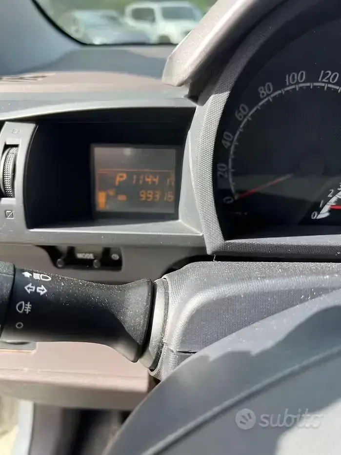 Usata Toyota iQ 68 CV (50 kW) 2009 Bianco Utilitaria