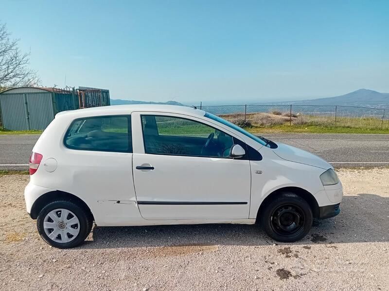 Usata VW Fox 70 CV (51 kW) 2007 Bianco Utilitaria