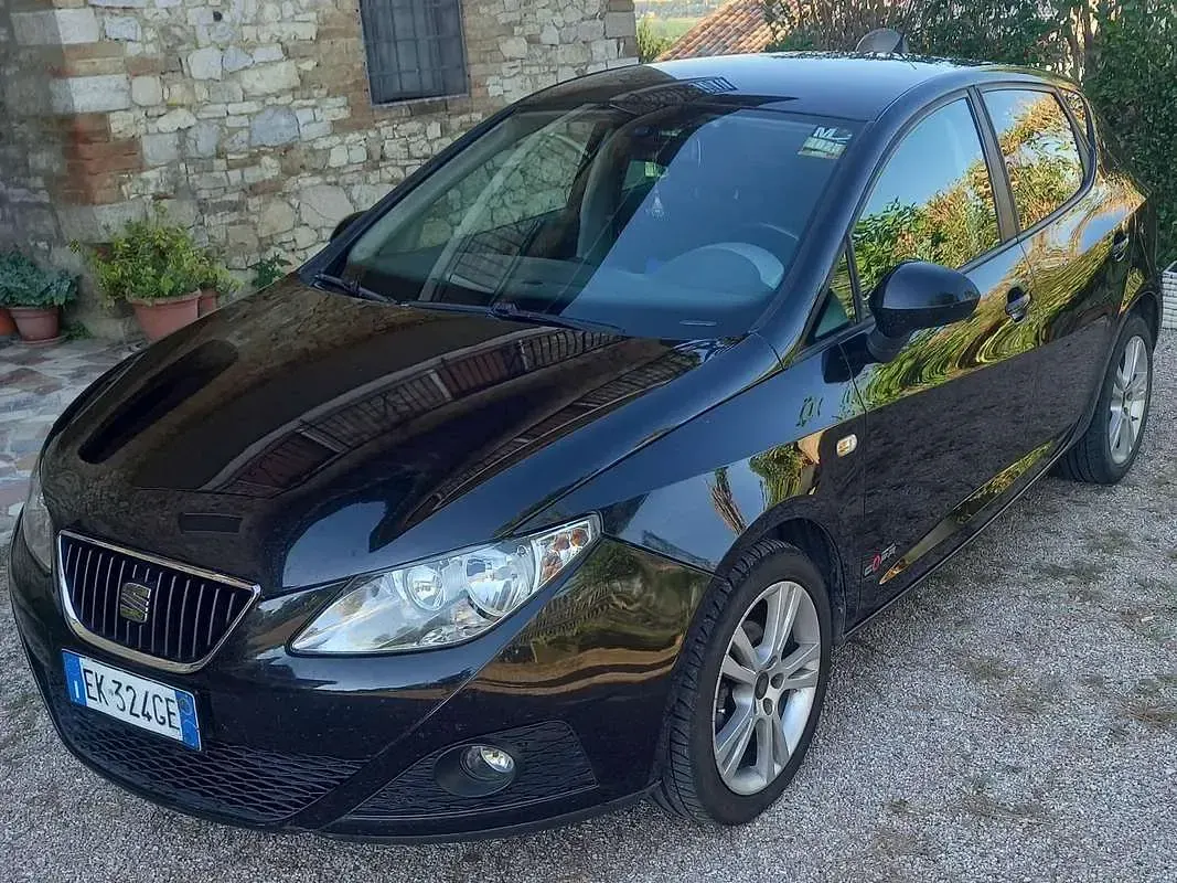 Usata Seat Ibiza Copa 75 CV (55 kW) 2011 Nero Berlina