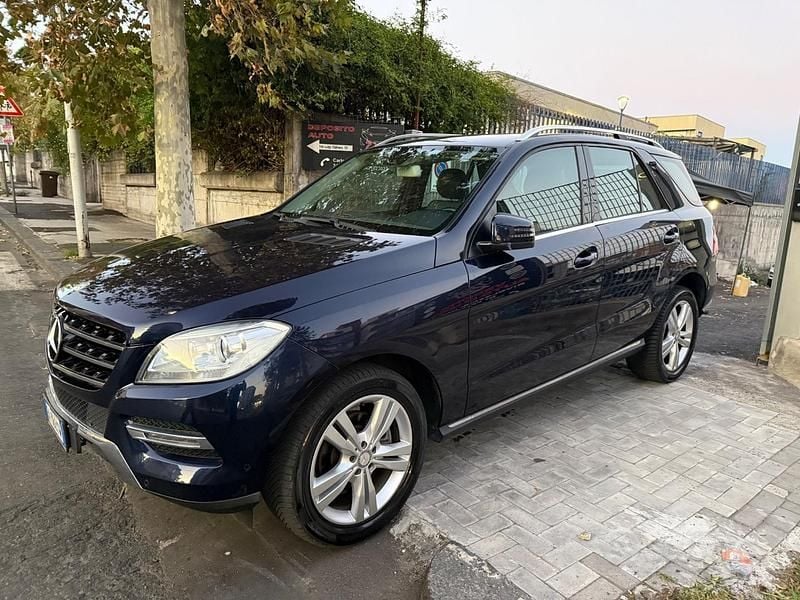 Usata Mercedes ML250 203 CV (149 kW) 2014 Blu SUV