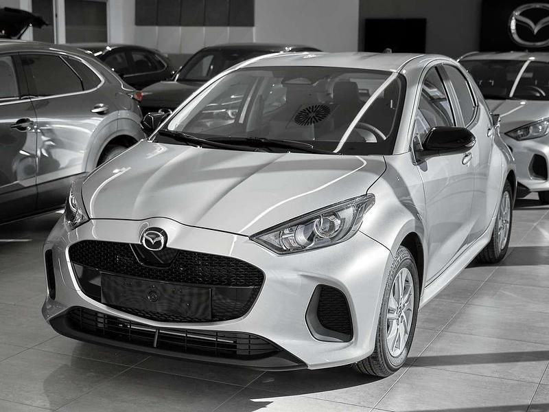 Nuova Mazda 2 Center-Line 116 CV (85 kW) 2025 Argento metallizzato Utilitaria