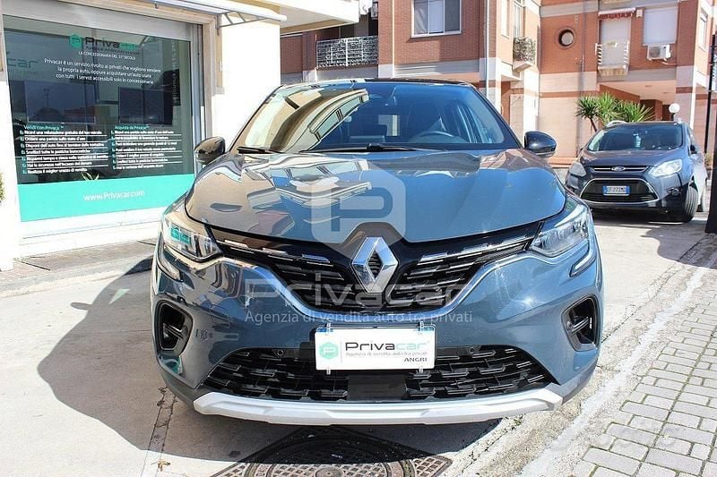 Usata Renault Captur Techno 100 CV (73 kW) 2023 Blu SUV