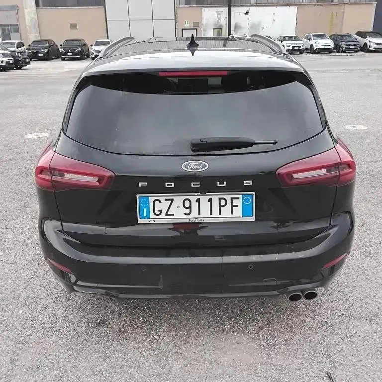 Usata Ford Focus ST-Line 115 CV (84 kW) 2025 Agate black metallic Station wagon