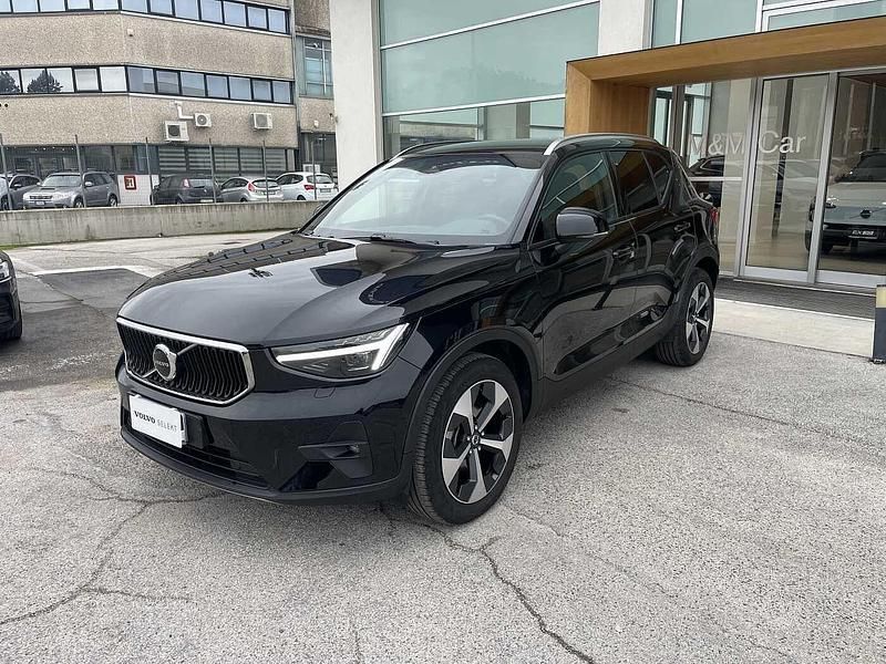 Nero Usata 2025 Volvo XC40 Core SUV | 33.500 € (Buon prezzo) - Immagine 1/4