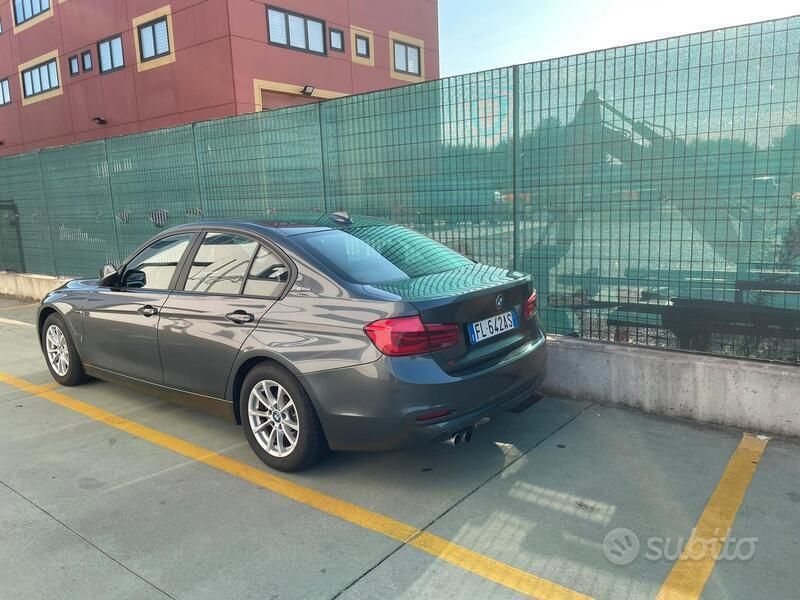 Usata BMW 330e Performance 292 CV (214 kW) 2017 Grigio Berlina