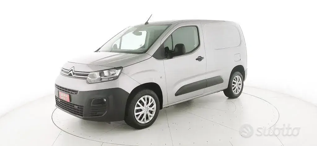 Usata Citroën Berlingo 102 CV (75 kW) 2022 Grigio metallizzato Monovolume