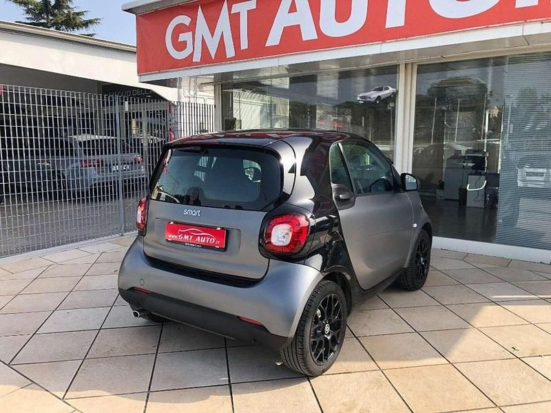 Usata Smart ForTwo Coupé Prime 90 CV (66 kW) 2015 Grigio Utilitaria